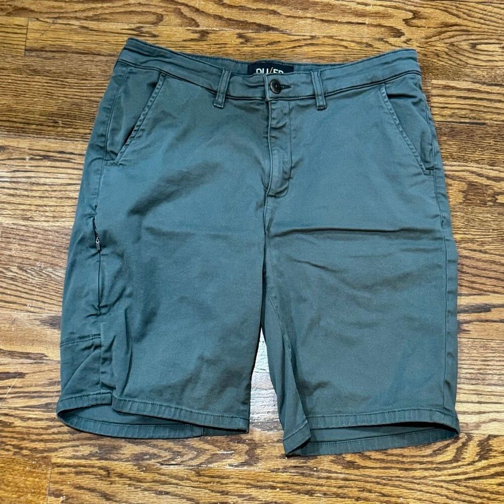 Du/er Live Free Journey Shretch Shorts. Green. Size 32.